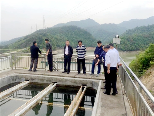 寿县人大来我县学习考察农村安全饮用水建设情况