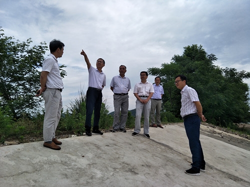 县人大常委会副主任刘泽带队开展三大流域重点水利工程建设情况调研