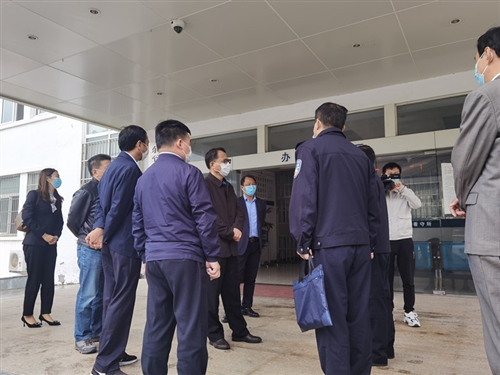 市人大常委会来我县开展《律师法》执法调研活动