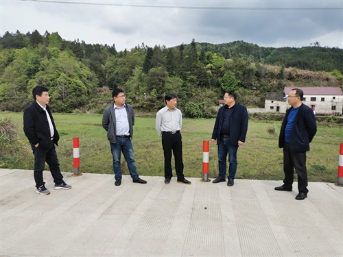 县人大常委会开展“四好农村路”建设工作情况调研