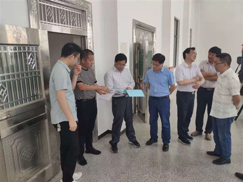 市人大常委会来我县跟踪检查农田水利排灌设施建设与管理情况