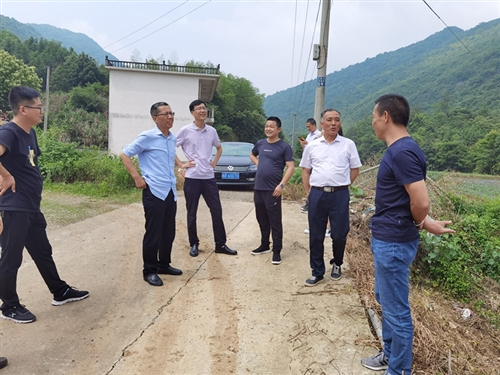 县人大常委会开展农村宅基地制度改革试点工作情况调研