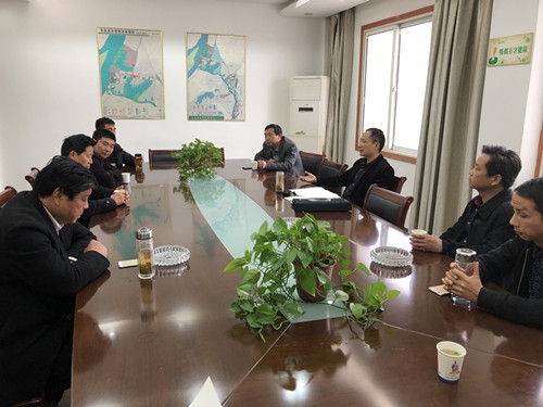 东流镇组织人大代表外出学习参观