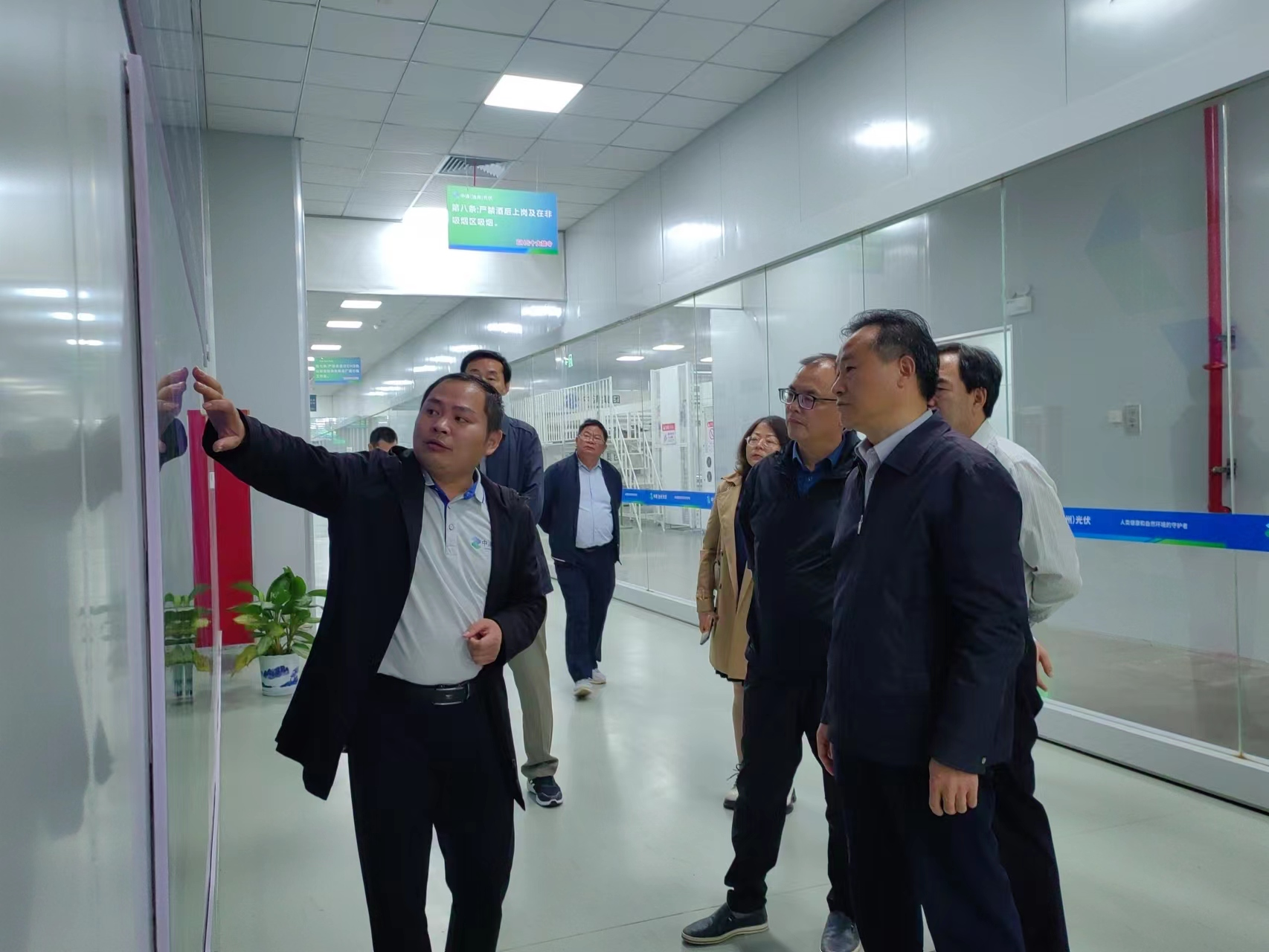 市五届人大东至第一代表小组赴东至县开展池州安庆“一江两岸 拥江发展”示范区专题调研