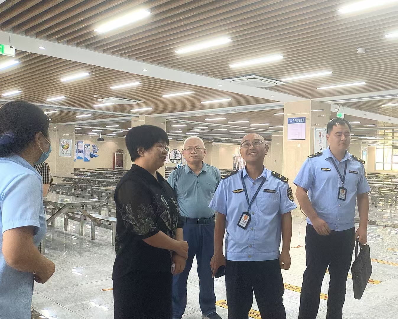 市人大常委会来我县开展《中华人民共和国食品安全法》执法调研主任会议议事意见办理情况跟踪检查