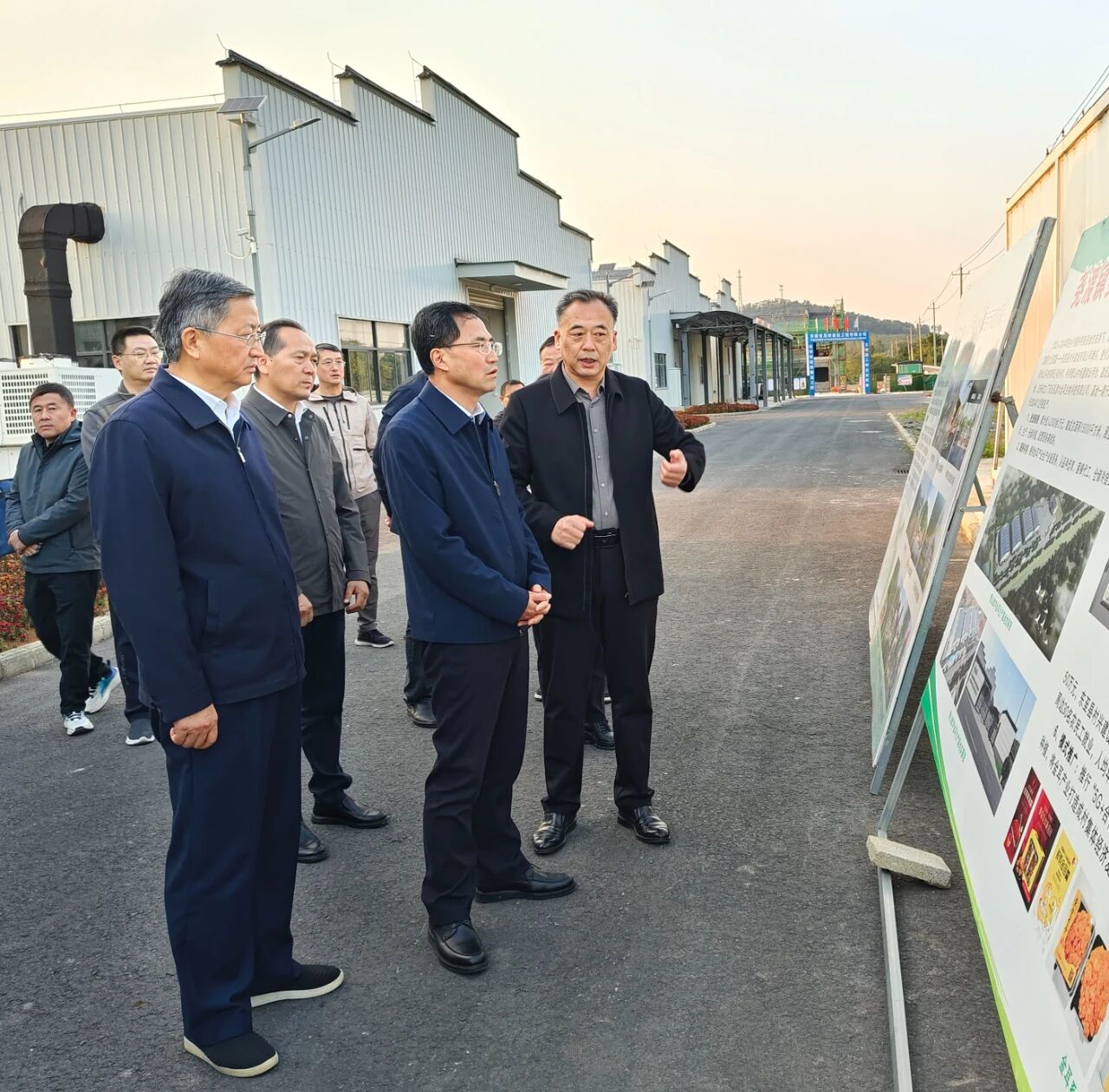 刘明波来池督导调研和美乡村精品示范村建设工作