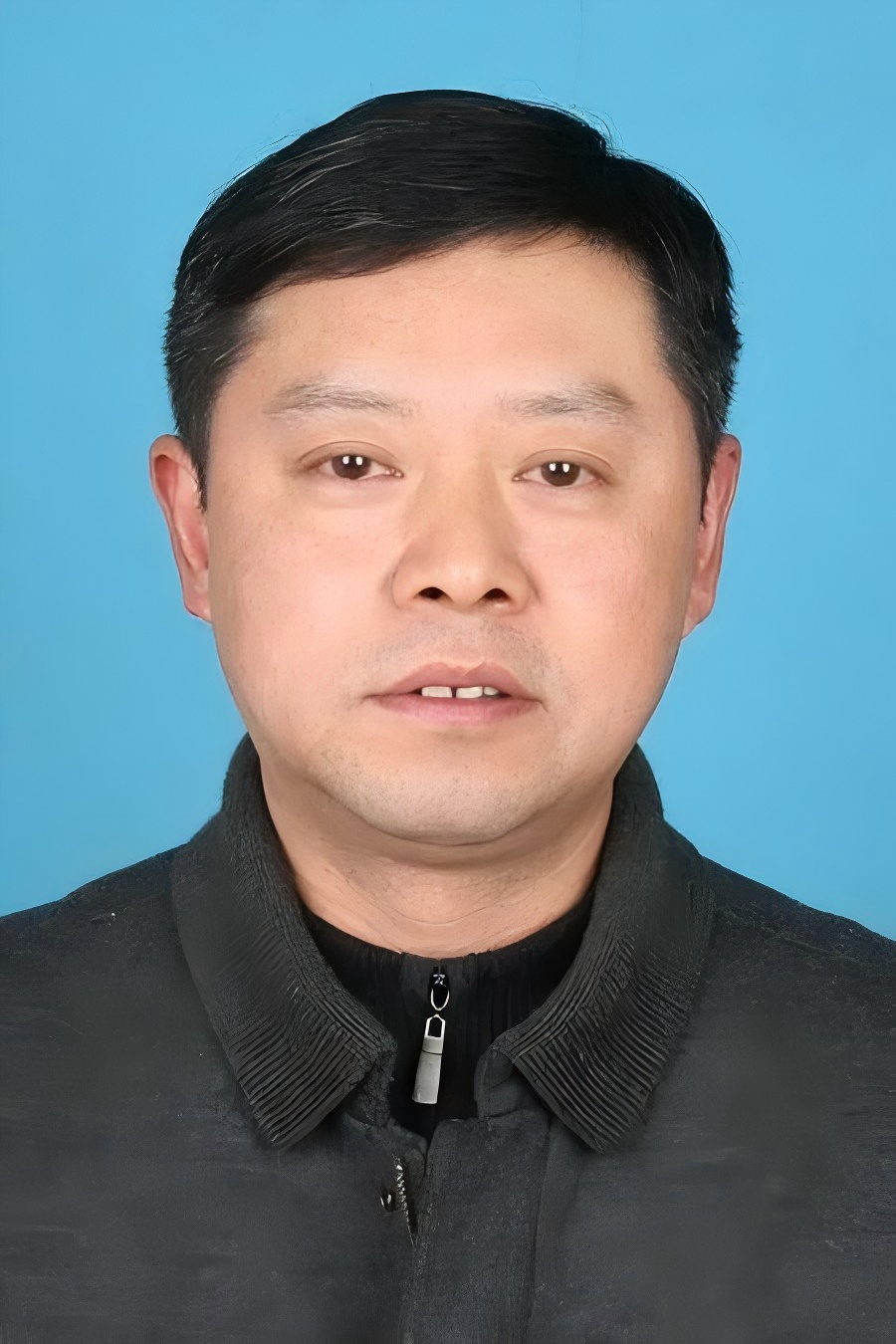 王朝东